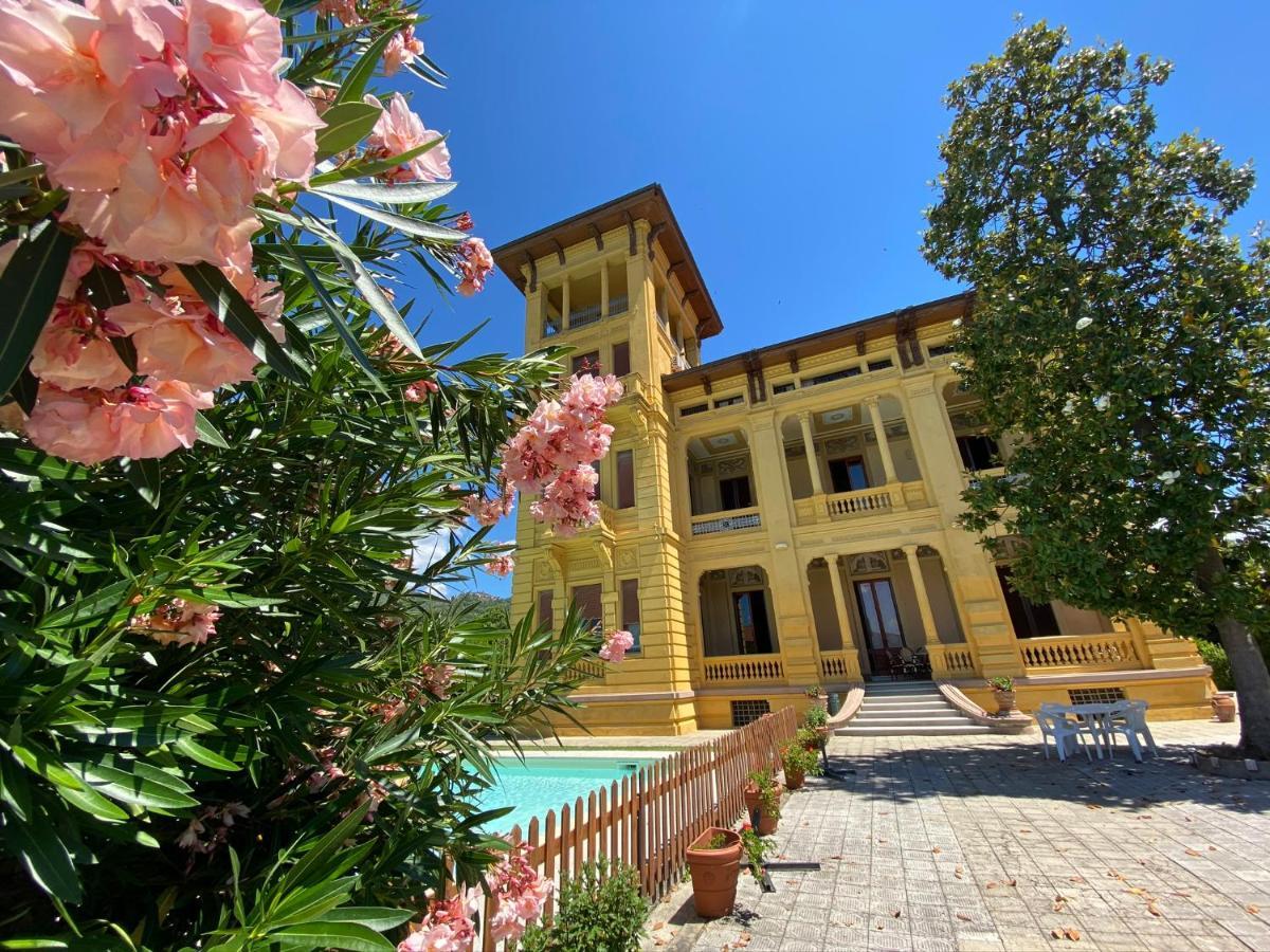 Villa Moorings バルガ エクステリア 写真